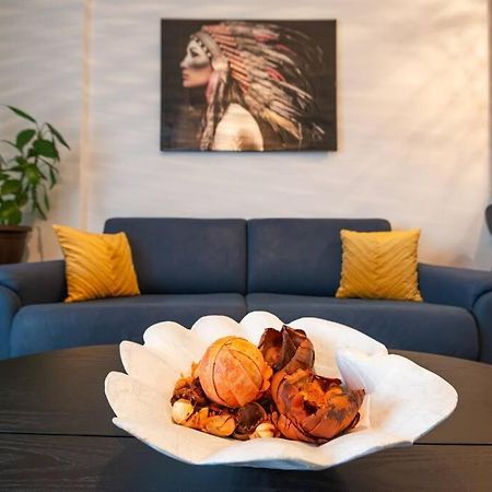 Modern, Bright And Cozy Apartment بودغوريتْسا المظهر الخارجي الصورة