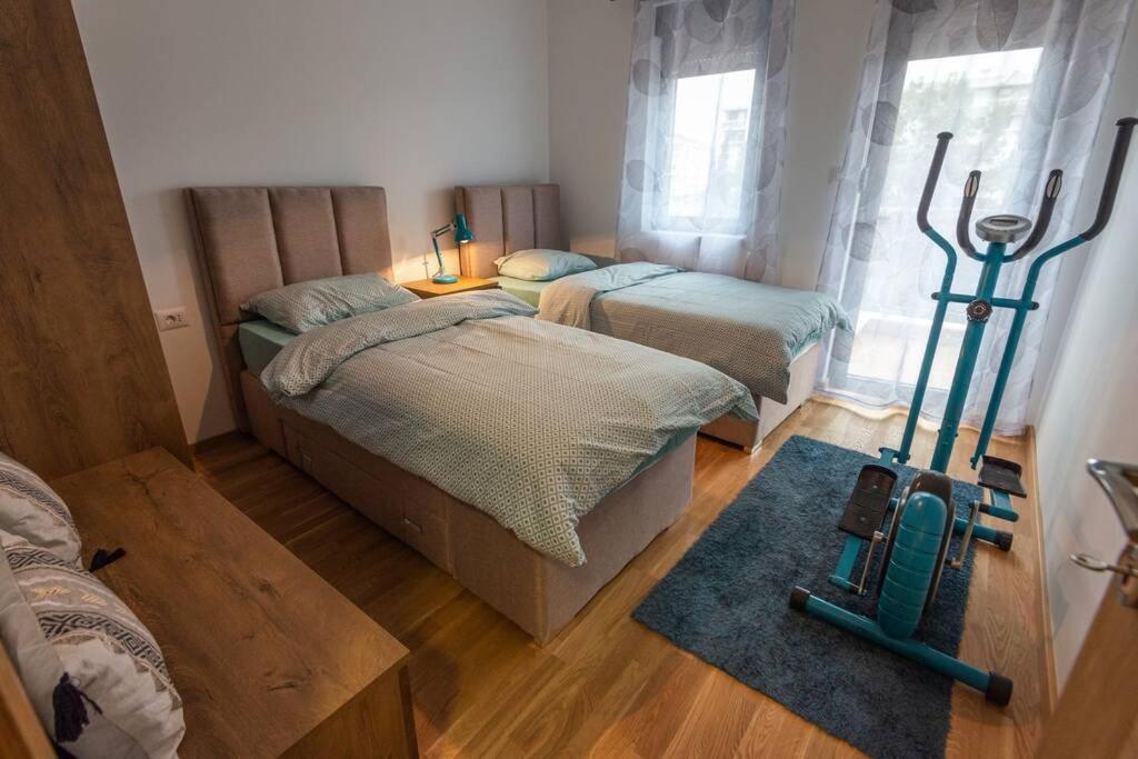 Modern, Bright And Cozy Apartment بودغوريتْسا المظهر الخارجي الصورة
